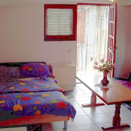 Apartments Tuka Near The Beach Vir Εξωτερικό φωτογραφία