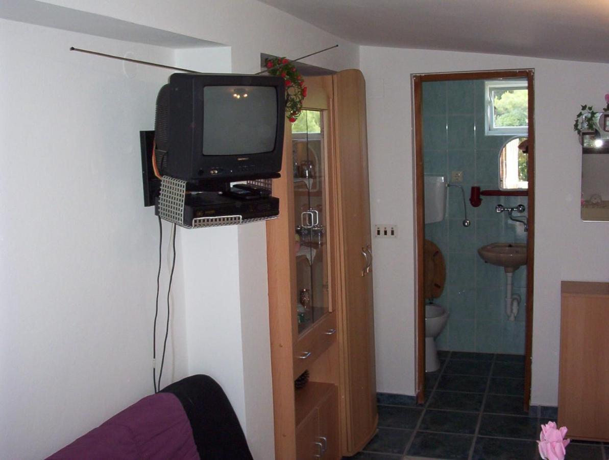 Apartments Tuka Near The Beach Vir Εξωτερικό φωτογραφία