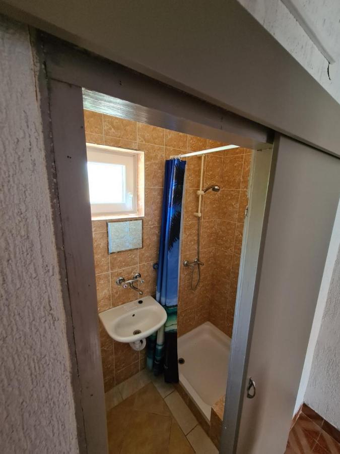 Apartments Tuka Near The Beach Vir Εξωτερικό φωτογραφία